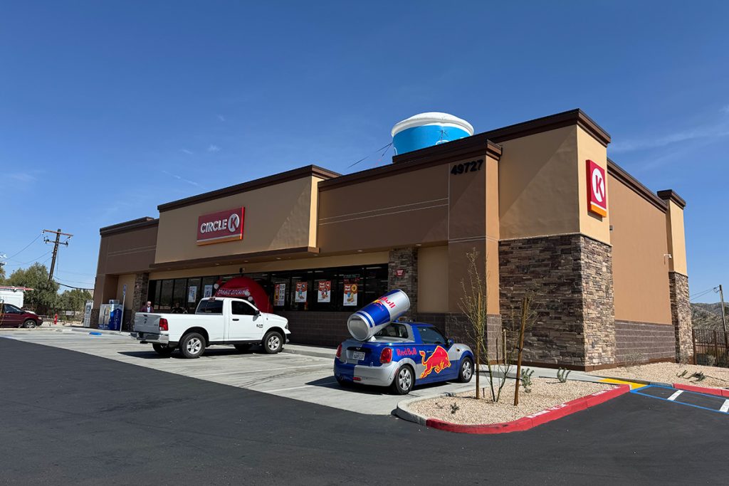 CONVENIENCE STORE & FUEL STATION